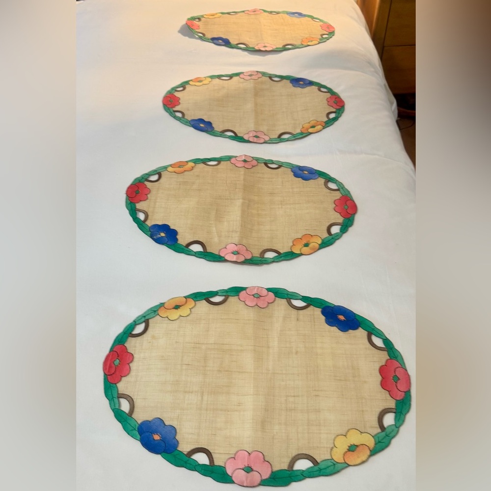 Embroidered Linen Placemats from El Salvador. 4. NWT